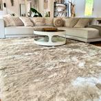 Champagne de luxe - volumineus xl vloerkleed - fotoshoot, Ophalen, Beige, 200 cm of meer, Zo goed als nieuw
