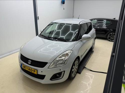 Suzuki Swift 1.2 5 deurs parelmoer wit! Zeer leuke auto!, Auto's, Suzuki, Particulier, Swift, Airconditioning, Boordcomputer, Centrale vergrendeling