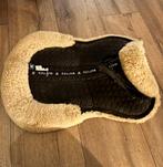 Mattes zadelpad / zadel onderlegger M bont, Dieren en Toebehoren, Paarden en Pony's | Dekens en Dekjes, Ophalen of Verzenden, Zo goed als nieuw