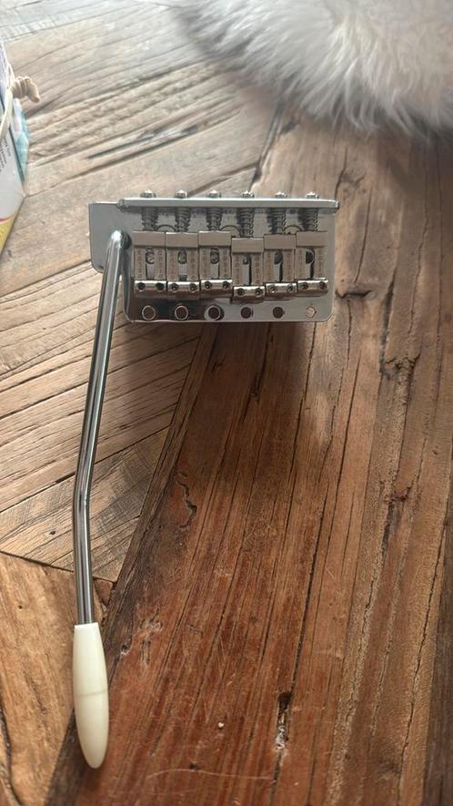 Stratocaster tremelo “DIEGO” top tremelo steel block, Muziek en Instrumenten, Instrumenten | Onderdelen, Zo goed als nieuw, Elektrische gitaar