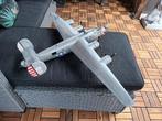 B24 Liberator 1:32 kartonmodel gebouwd, Hobby en Vrije tijd, Modelbouw | Vliegtuigen en Helikopters, Overige merken, Groter dan 1:72