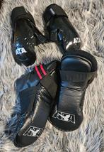 ATA Taekwondo vecht  beschermig set hand + voet - Nieuwstaat, Taekwondo, Maat XS of kleiner, Vechtsportbescherming, Ophalen of Verzenden