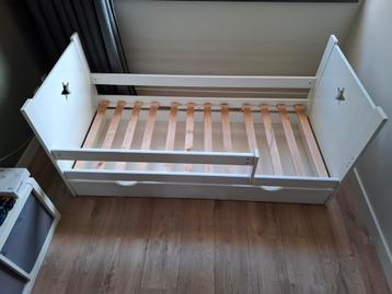 Bed 160x70 met lade - Gebruiksporen beschikbaar voor biedingen