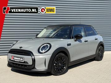 MINI Mini 5drs 1.5 Cooper Black optic (bj 2022, automaat) beschikbaar voor biedingen