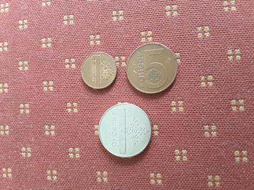 c ​Wit-Rusland 1 en 5 kopecks en 1 roebel, alle drie 2009. beschikbaar voor biedingen