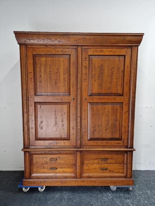 Massief donker eiken buffetkast, Huis en Inrichting, Kasten | Buffetkasten, Gebruikt, 200 cm of meer, 150 tot 200 cm, Met lade(s)
