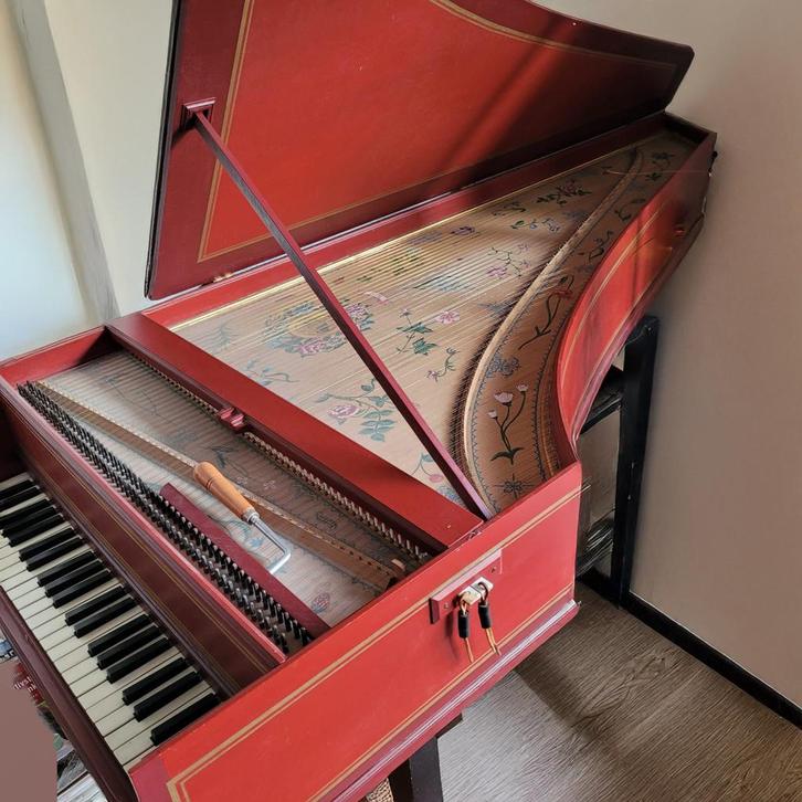 Klavecimbel uit 1974, Muziek en Instrumenten, Snaarinstrumenten | Klavecimbels, Gebruikt, Ophalen