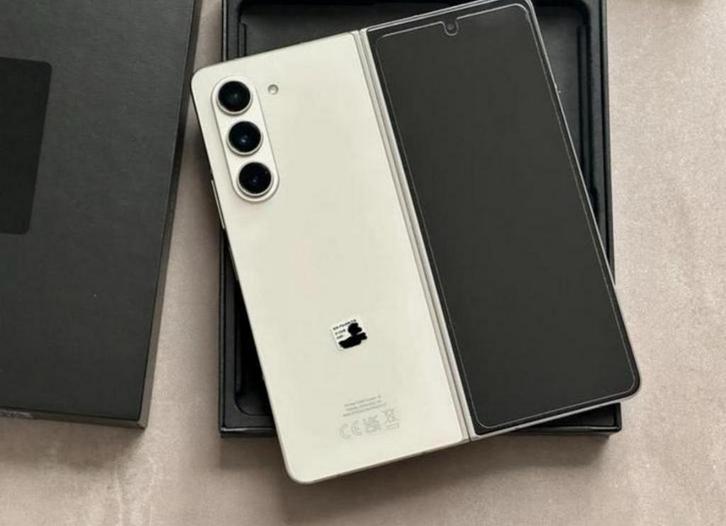 Samsung Z Fold5 512GB Beige - Nieuwstaat!, Telecommunicatie, Mobiele telefoons | Samsung, Zo goed als nieuw, Galaxy Z Fold, 512 GB