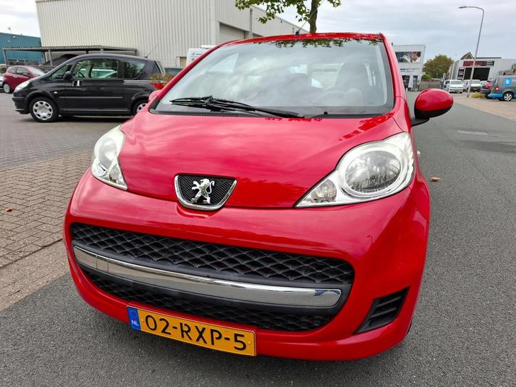 Peugeot 107 1.0-12V XS AIRCO/5 DEURS/NIEUWE APK!, Auto's, Peugeot, Bedrijf, Te koop, ABS, Airbags, Airconditioning, Centrale vergrendeling