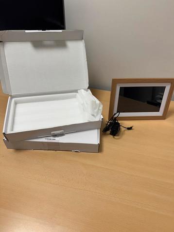 Digitale Fotolijst houten frame Frameo beschikbaar voor biedingen