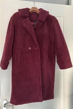 Miljuschka by Wehkamp teddy jas donkerrood, nieuw, Kleding | Dames, Jassen | Winter, Ophalen of Verzenden, Nieuw, Maat 38/40 (M)