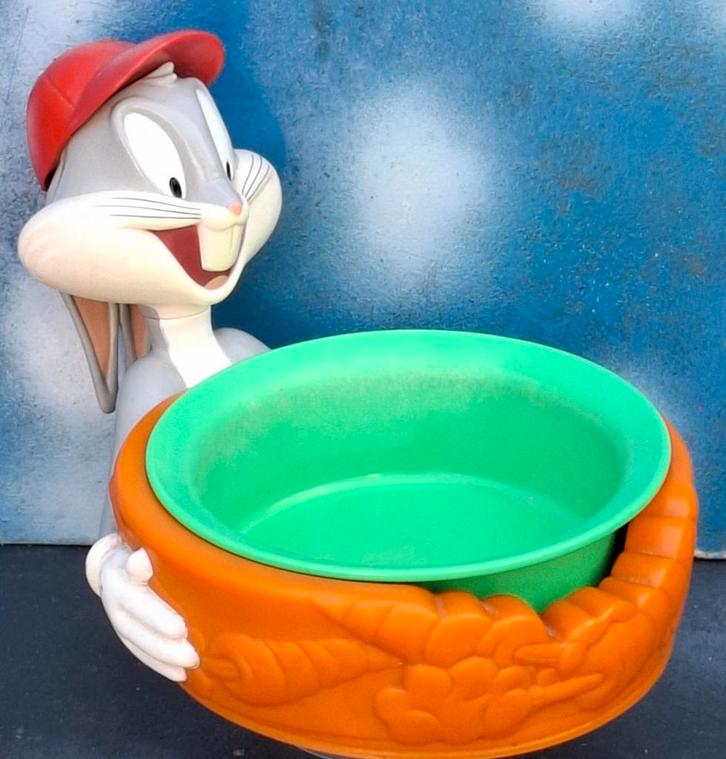 Bugs Bunny, Candy dish.  Warner Bros.  16/14 cm., Verzamelen, Stripfiguren, Zo goed als nieuw, Beeldje of Figuurtje, Overige figuren