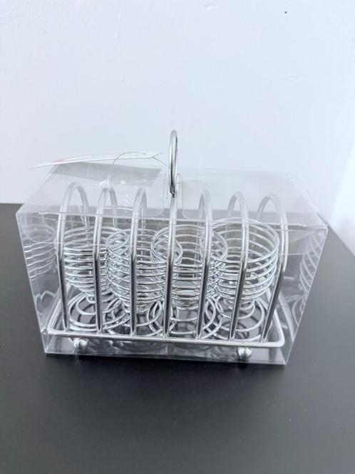 Zilver kleurig metalen eierdopjes 6x - springveer effect, Huis en Inrichting, Keuken | Servies, Nieuw, Overige typen, Overige stijlen