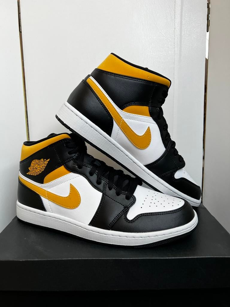 Air jordan 1 mid White/Pollen Black, Kleding | Heren, Schoenen, Zwart, Nieuw, Ophalen of Verzenden, Sneakers of Gympen