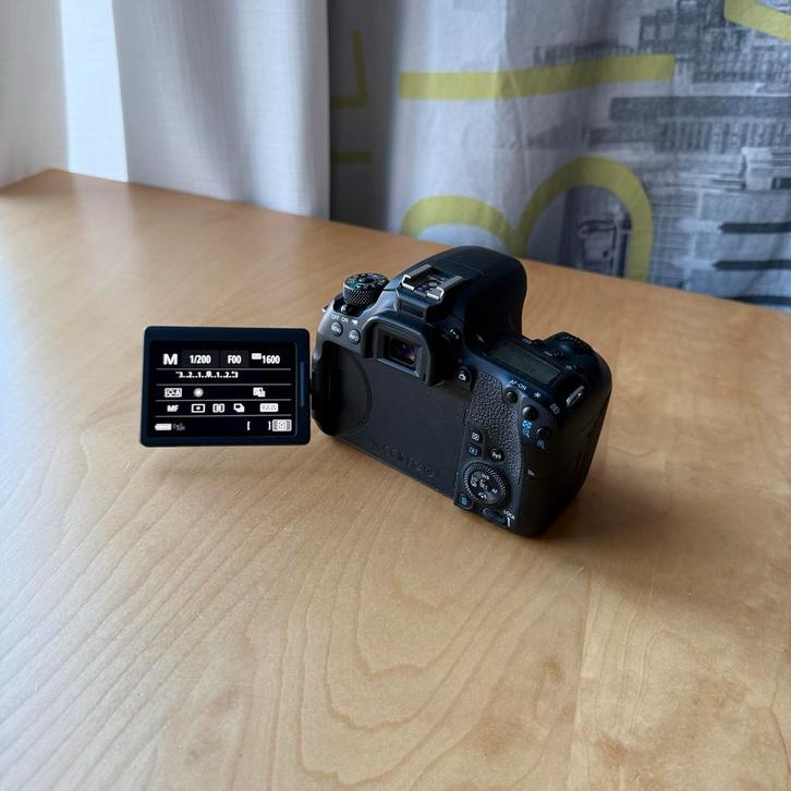 Canon EOS 77D met 18-55mm lens, Audio, Tv en Foto, Fotocamera's Digitaal, Gebruikt, Spiegelreflex, Canon, Minder dan 4 keer, Ophalen of Verzenden