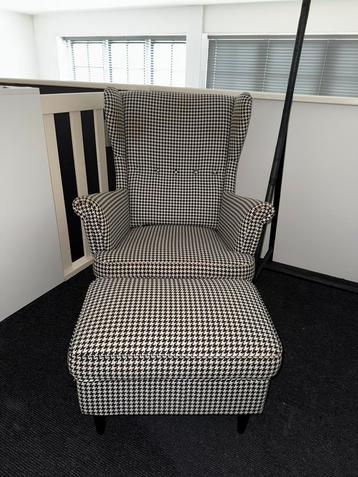 STRANDMON Oorfauteuil - Pied de Poule met bijpassend bankje beschikbaar voor biedingen
