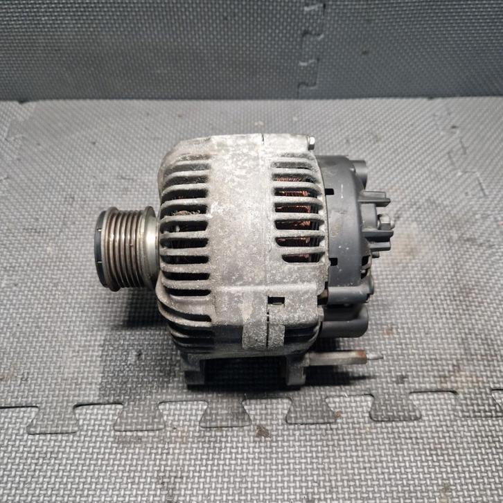 VW PASSAT B6 DYNAMO / 021 903 026 L, Auto-onderdelen, Motor en Toebehoren, Volkswagen, Gebruikt, Ophalen of Verzenden