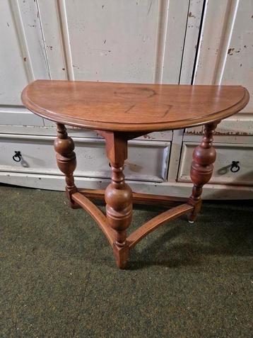 half ronde bijzet tafel beschikbaar voor biedingen