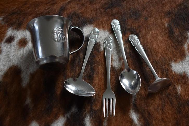 Gero Zilmeta haas konijn beker vork 2xlepel schuivertje, Antiek en Kunst, Antiek | Bestek, Ophalen of Verzenden