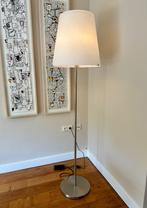Fontana Arte Large 3247 vloerlamp dimbaar Italy staande lamp, Huis en Inrichting, Lampen | Vloerlampen, Ophalen, Modern design Italiaans ontwerp dimbaar mat glazen kap