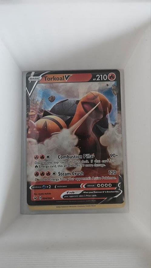 Torkoal V 024/202, Hobby en Vrije tijd, Verzamelkaartspellen | Pokémon, Zo goed als nieuw, Losse kaart, Ophalen of Verzenden