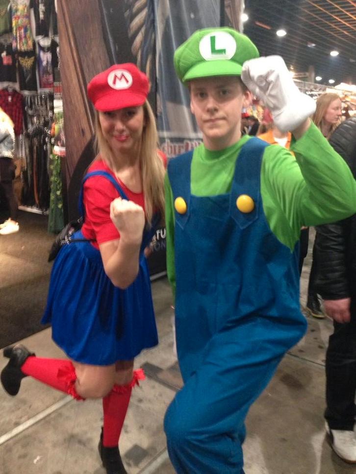 Mario en Luigi kleding te huur, max €22  een complete outfit, Kleding | Heren, Carnavalskleding en Feestkleding, Zo goed als nieuw