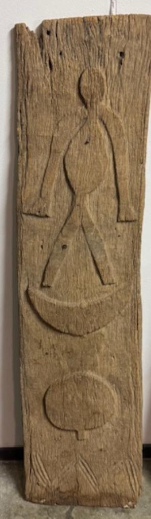 traditionele Afrikaanse houtsnijkunst met spirituele beschikbaar voor biedingen