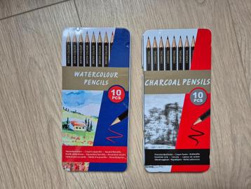 Watercolour potloden en charcoal potloden beschikbaar voor biedingen