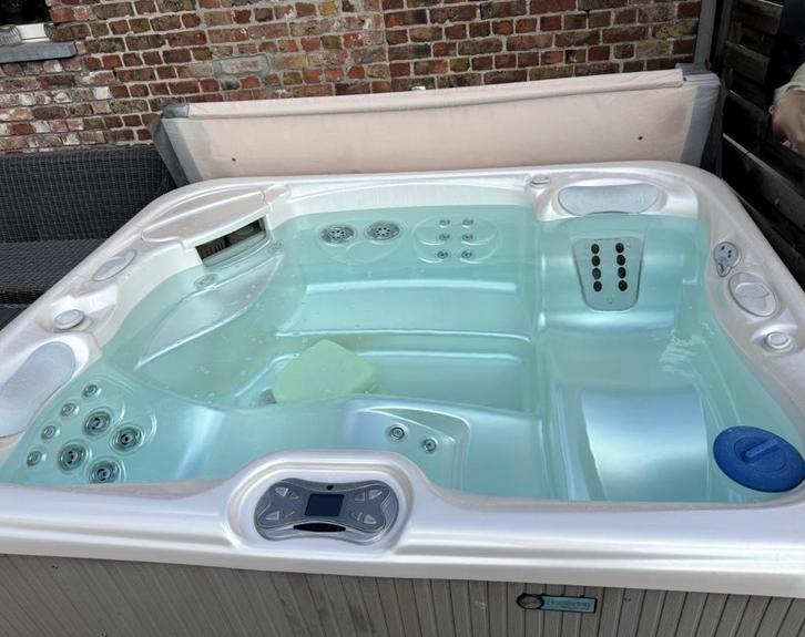 Jaccuzi HotSpring, Tuin en Terras, Bubbelbaden en Hottubs, Zo goed als nieuw, Vast, Filter, Trap, Ophalen