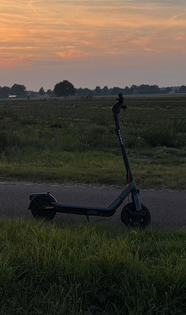 Segway ninebot e3, Fietsen en Brommers, Steps, Zo goed als nieuw, Elektrische step (E-scooter), Ophalen