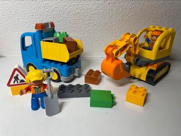 Duplo 10812 Truck & Graafmachine met rupsbanden beschikbaar voor biedingen