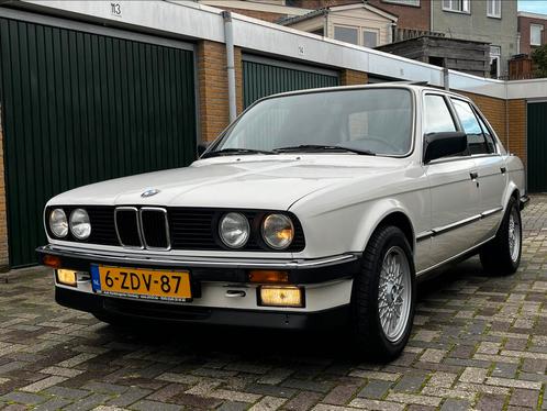 BMW 3-Serie (e30) 325i AUT 1986, Auto's, BMW, Particulier, 3-Serie, Radio, Benzine, Sedan, Automaat, Geïmporteerd, Wit, Ophalen