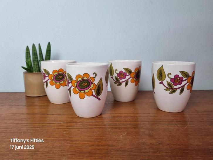 Melkbeker Boch - Bali, Antiek en Kunst, Antiek | Servies los, Ophalen of Verzenden