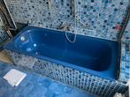 Diepblauw vintage ligbad (jaren 70), Doe-het-zelf en Verbouw, Sanitair, Gebruikt, Bad, Ophalen