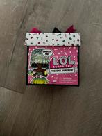 LOL Surprise Present Surprise - Nieuw!, Ophalen of Verzenden, Nieuw, Babypop