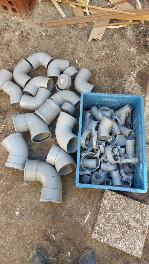 Diverse afvoer bochten, koppelingen pvc etc.. diverse maten, Doe-het-zelf en Verbouw, Buizen en Afvoer, Nieuw, Pvc, Minder dan 2 meter