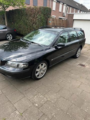 Volvo V70 2.4 140PK AUT 2003 Zwart beschikbaar voor biedingen