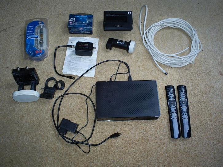 Schotel, ontvanger, afstandsbedieningen, kabels e.d., Audio, Tv en Foto, Schotelantennes, Gebruikt, Overige merken, Ophalen of Verzenden