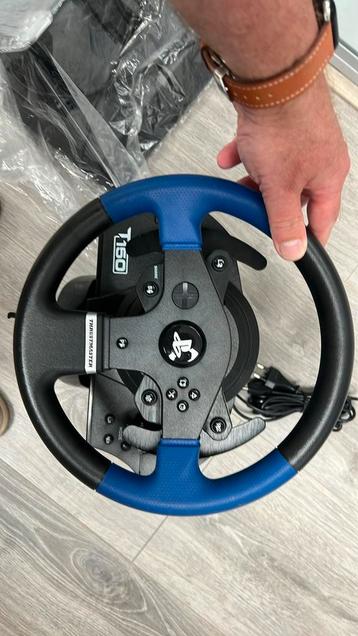 Thrustmaster T150 met pedalen compleet beschikbaar voor biedingen
