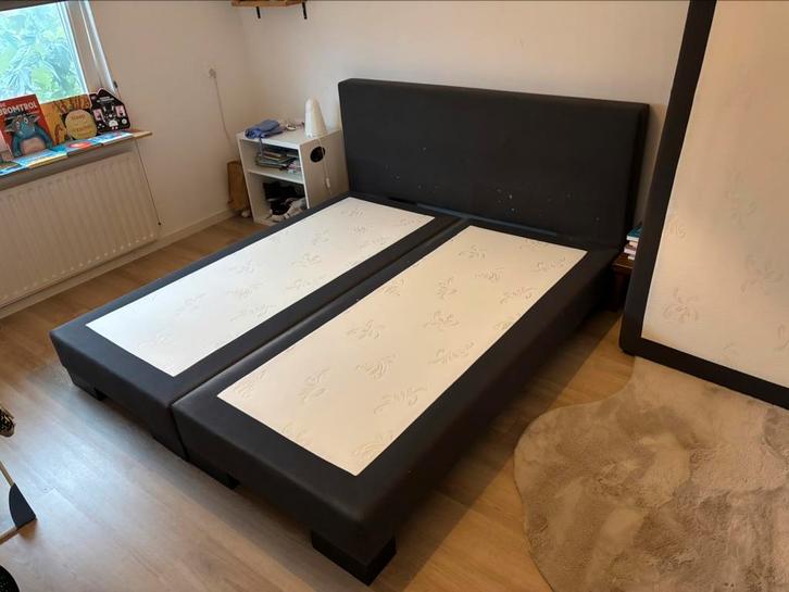 Box spring Swiss Sense, Huis en Inrichting, Slaapkamer | Boxsprings, Gebruikt, 180 cm, 200 cm, Tweepersoons, Grijs, Ophalen