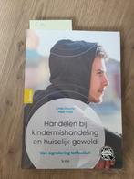 Handelen bij kindermishandeling en huiselijk geweld, Ophalen of Verzenden, Zo goed als nieuw, Vries