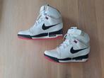 Nike revolution sky hi  mt 41, Kleding | Dames, Schoenen, Ophalen of Verzenden, Zo goed als nieuw, Sneakers of Gympen