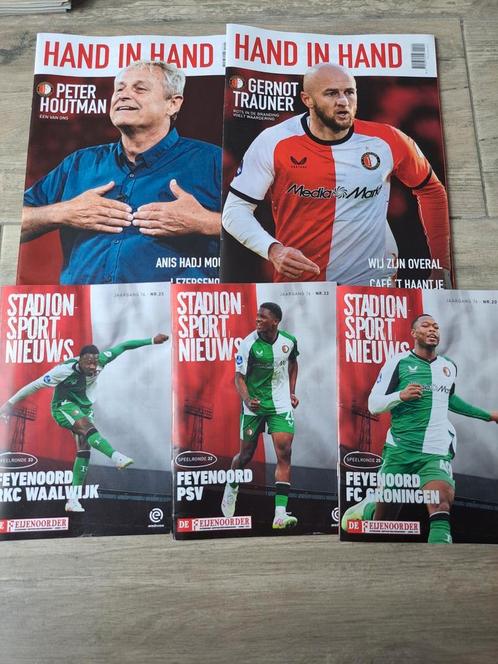 Hand in Hand en Stadion sport nieuws (Feyenoord), Boeken, Sportboeken, Gelezen, Balsport, Ophalen of Verzenden