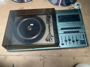 Vintage Platenspeler (made in Finland) beschikbaar voor biedingen