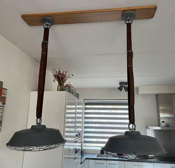 hanglampen beschikbaar voor biedingen
