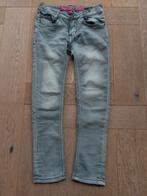 ZGAN lichtgrijze spijkerbroek Dress Like Flo mt 128, Broek, Meisje, Ophalen of Verzenden, Zo goed als nieuw
