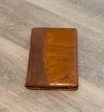 Sony E-reader PRS-T2N met hoes en lampje, 6 inch of minder, Ophalen of Verzenden, Zo goed als nieuw, 4 GB of minder