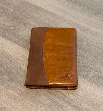 Sony E-reader PRS-T2N met hoes en lampje beschikbaar voor biedingen