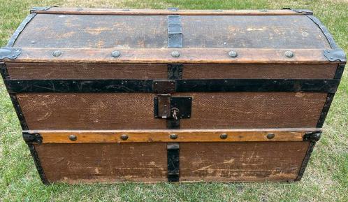 Antieke hutkoffer /schatkist, Antiek en Kunst, Antiek | Woonaccessoires, Ophalen