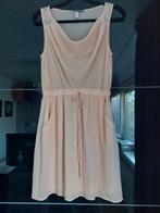 Feestelijk jurkje van LOVE21 maat S, in NIEUWSTAAT!, Ophalen of Verzenden, Zo goed als nieuw, Roze, Maat 36 (S)